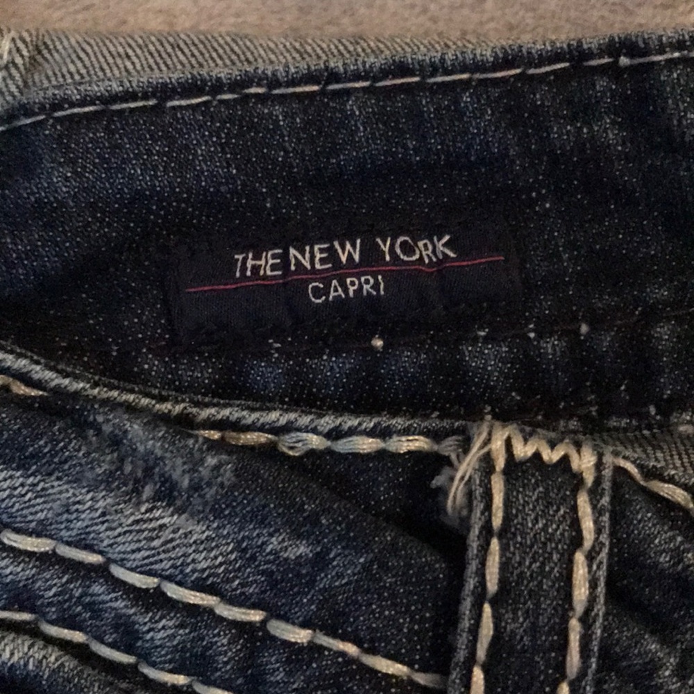 Capris - Picture 4 of 5